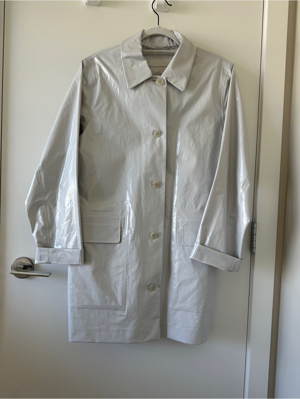 Babaton Glossy Cream Single-Breasted Trench Coat